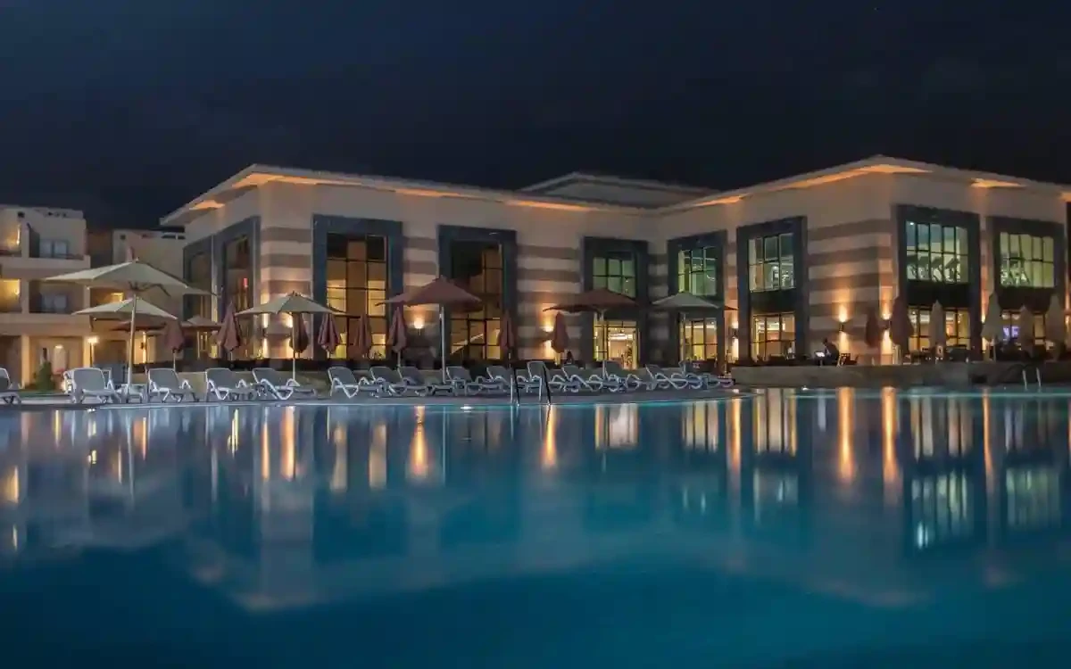 شاليه 110م برووف للبيع في بلومار سيدى عبد الرحمن - الساحل الشمالي